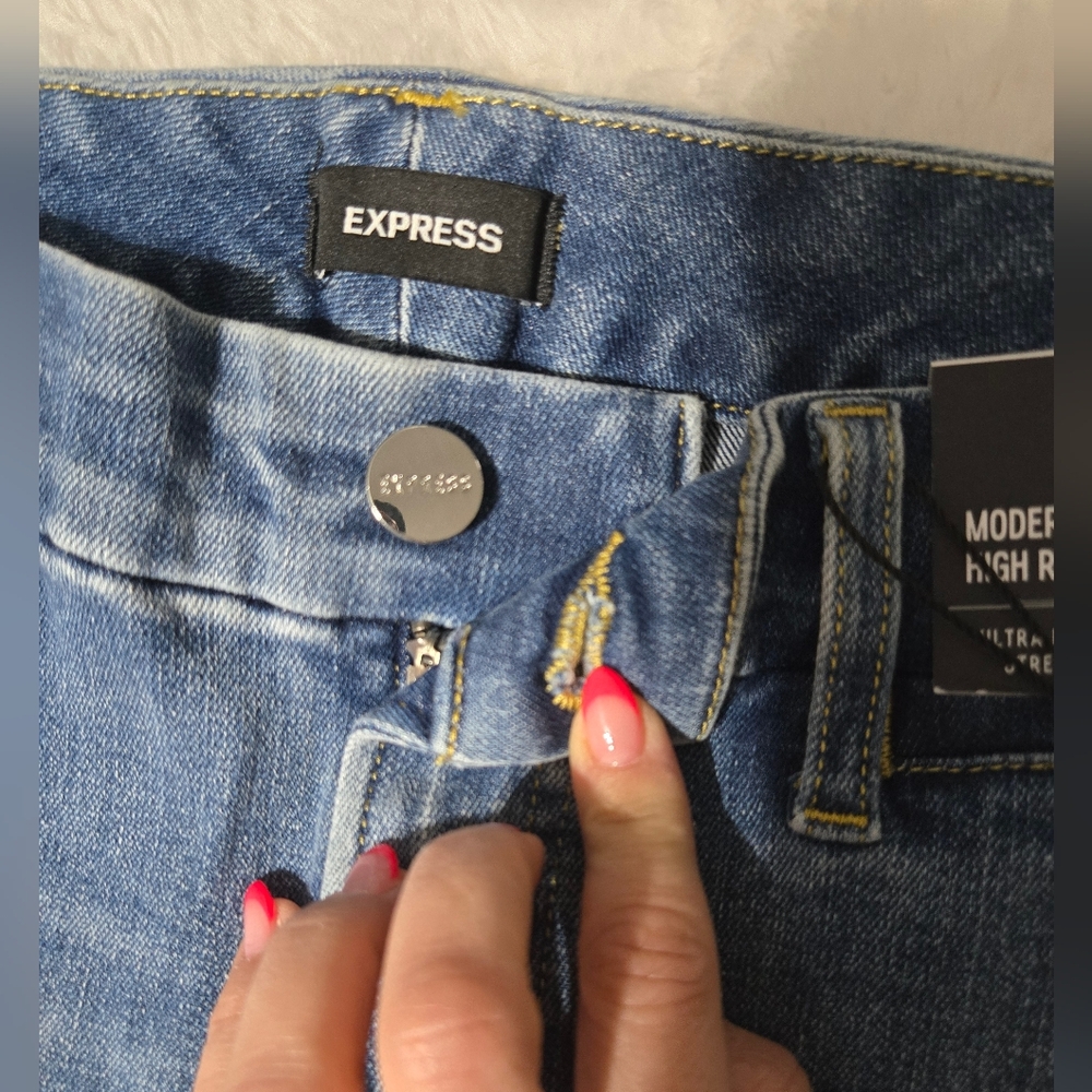 Express Jeans Modern Straight Mid Rise M Short Brand New - Picture 2 of 8